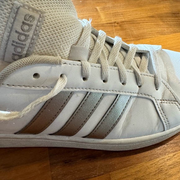 GUC- Adidas Grand Court Women’s - Picture 5 of 5